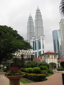 Petronas Twin Towers dari Jl. Ampang